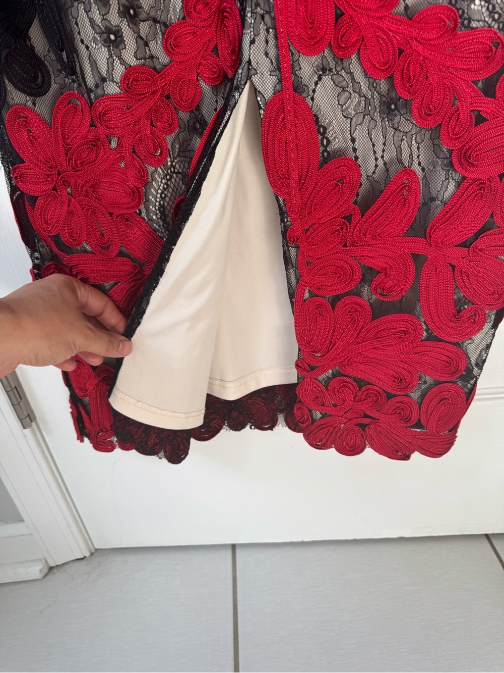 JS Collections Red and Black Lace Appliqué Midi Dress - Picture 4 of 5